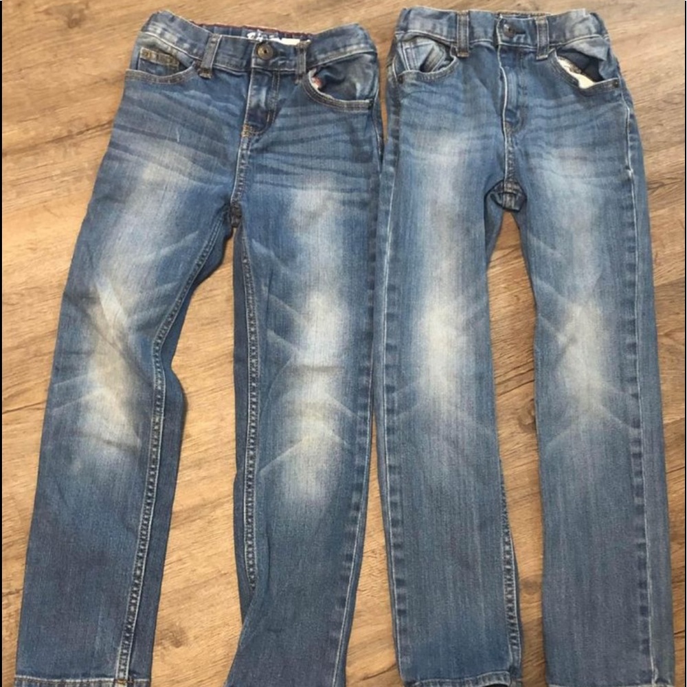 OshKosh Bgosh jeans size 8R (2 pairs)